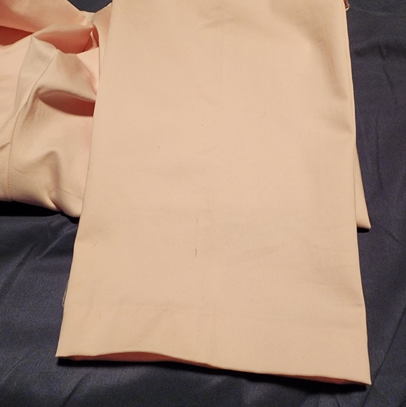 Liz Claiborne pink slacks. - Picture 3 of 4